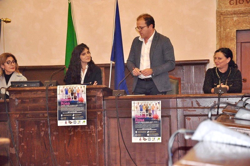 immagine notizia (ptn) Narni, presentato il progetto Nastro Rosa: la scherma accessibile alle donne operate di cancro al seno